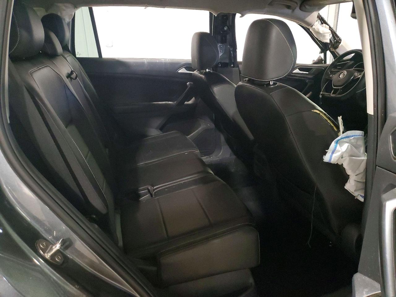 2021 VOLKSWAGEN TIGUAN SE photo 21