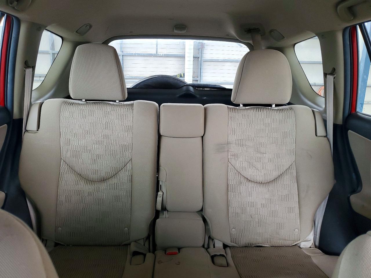 2012 TOYOTA RAV4 BASE photo 10