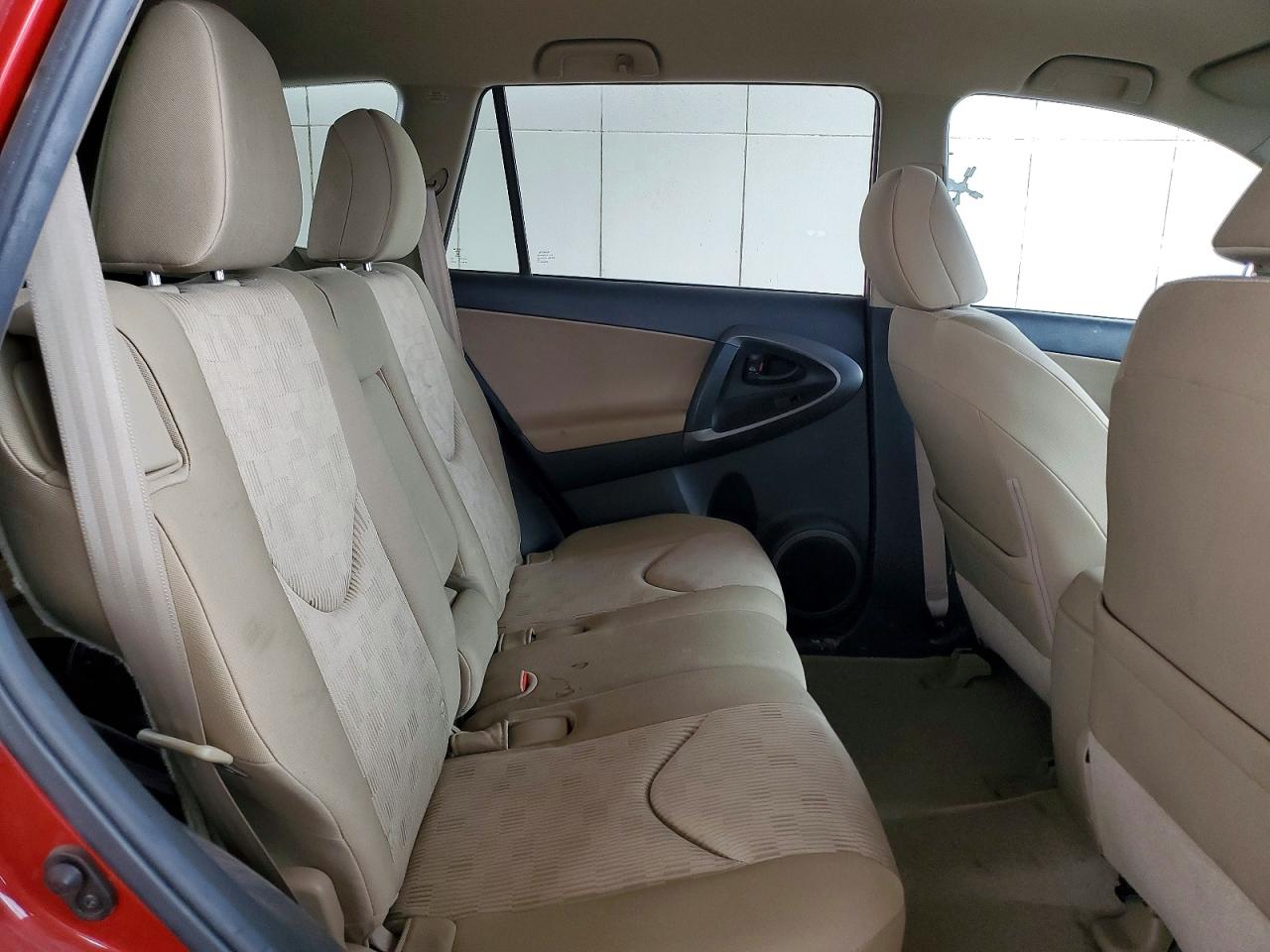 2012 TOYOTA RAV4 BASE photo 11