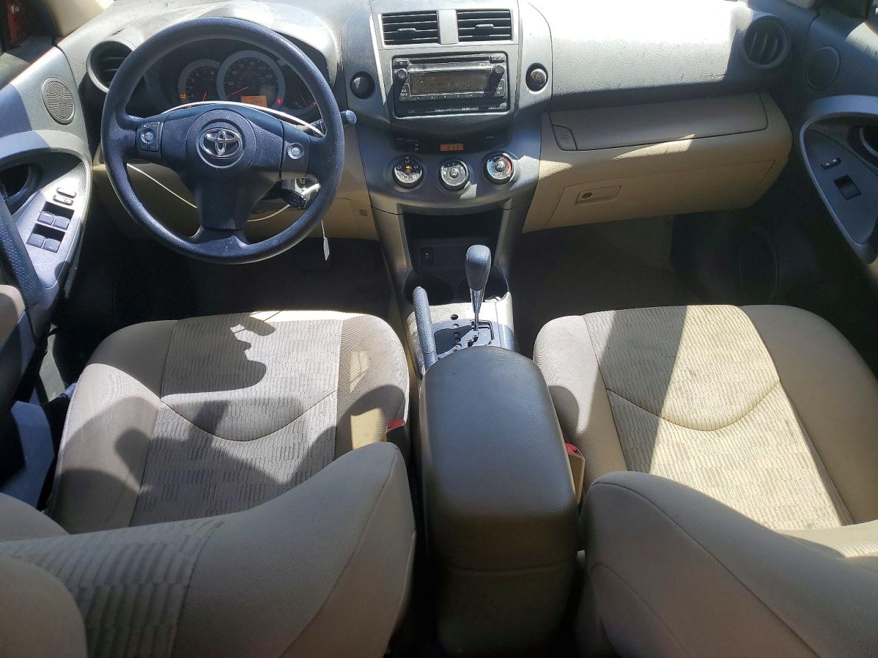 2012 TOYOTA RAV4 BASE photo 8
