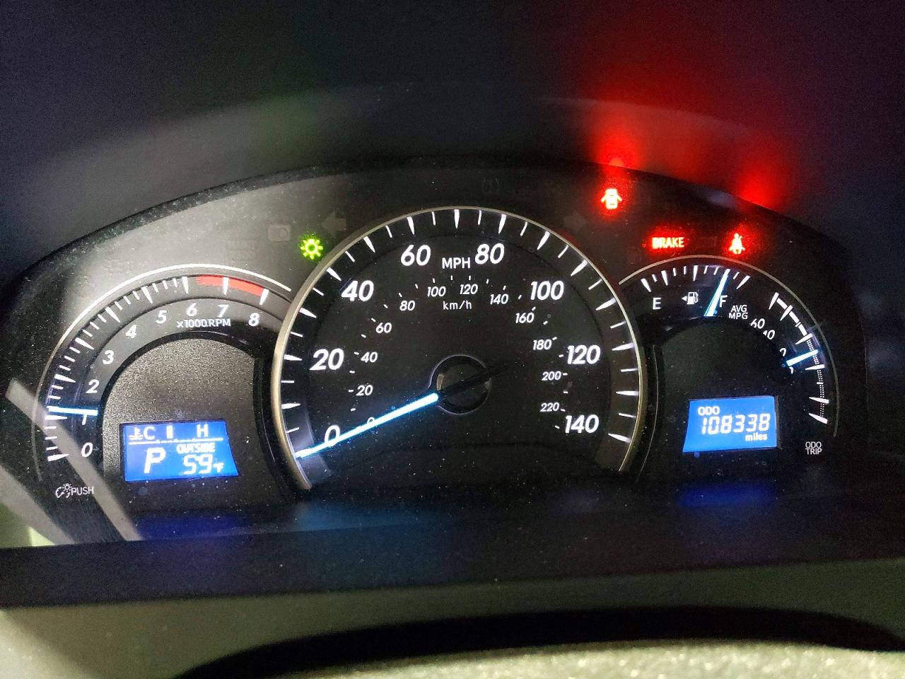 2014 TOYOTA CAMRY LE photo 17