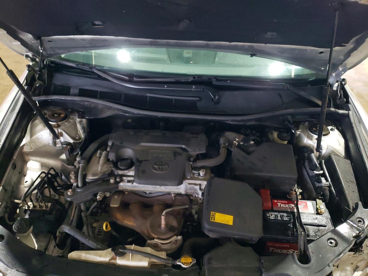 2014 TOYOTA CAMRY LE photo 21
