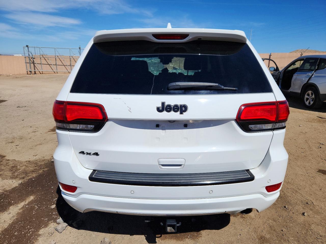 2018 JEEP GRAND CHEROKEE LAREDO photo 11