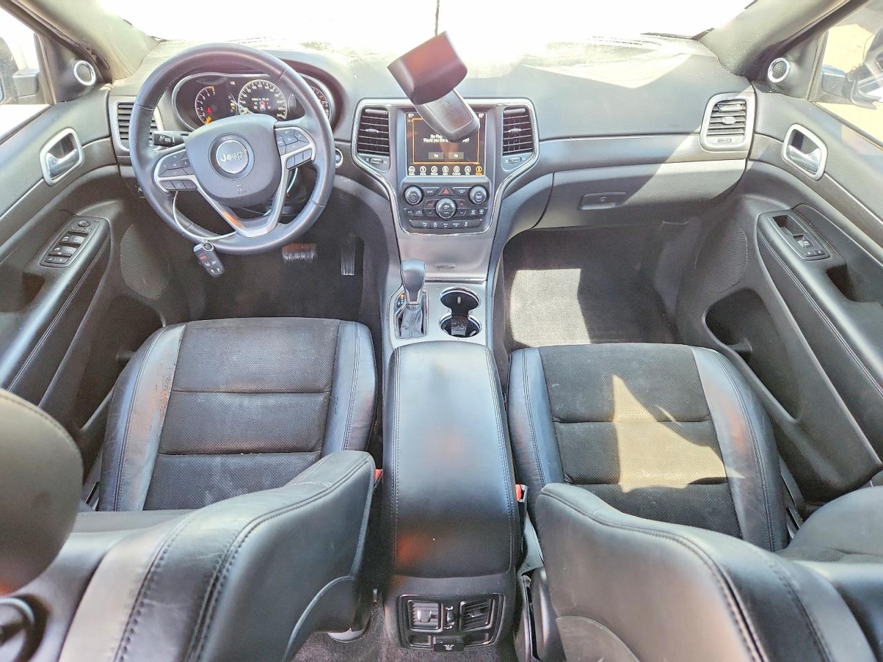 2018 JEEP GRAND CHEROKEE LAREDO photo 15