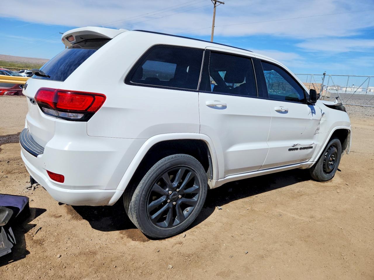 2018 JEEP GRAND CHEROKEE LAREDO photo 5