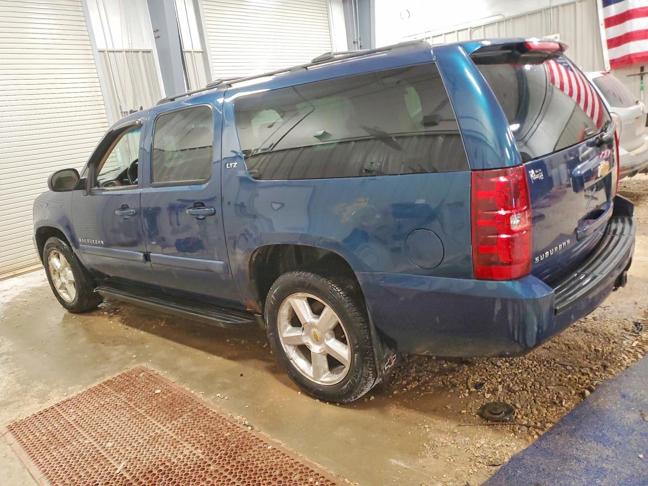 2007 CHEVROLET SUBURBAN K1500 photo 3