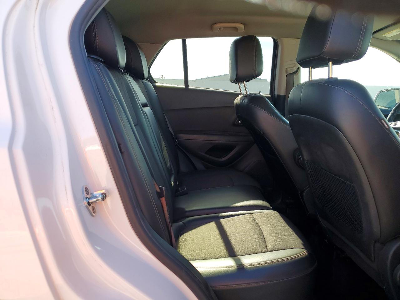 2017 CHEVROLET TRAX 1LT photo 11