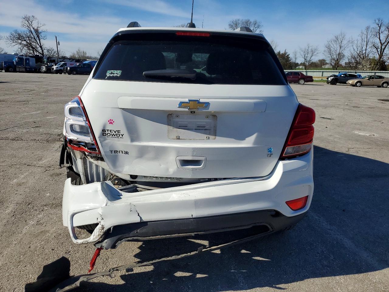 2017 CHEVROLET TRAX 1LT photo 6