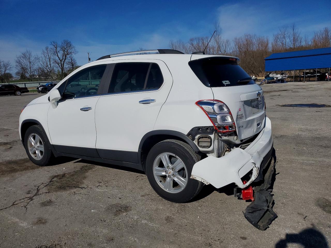 2017 CHEVROLET TRAX 1LT photo 2