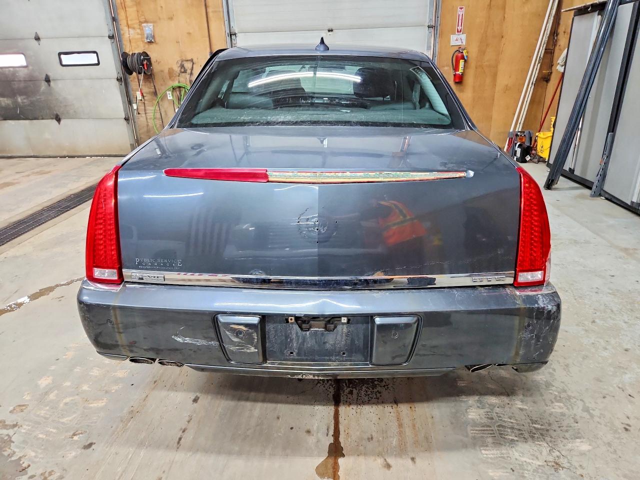 2010 CADILLAC DTS PREMIUM COLLECTION photo 6