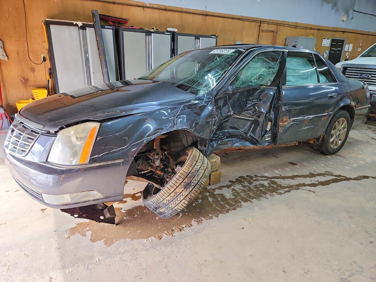 2010 CADILLAC DTS