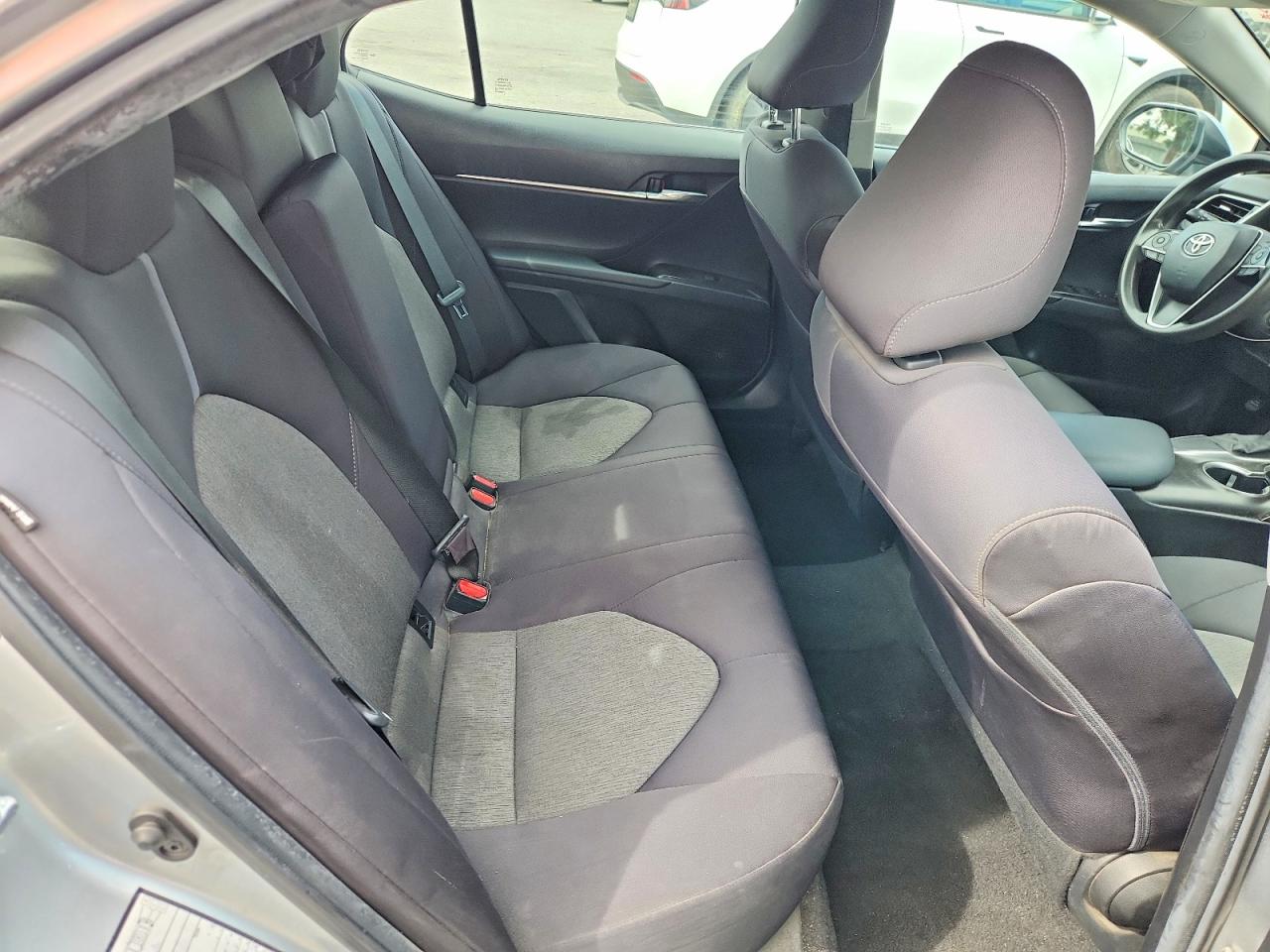 2021 TOYOTA CAMRY LE photo 28