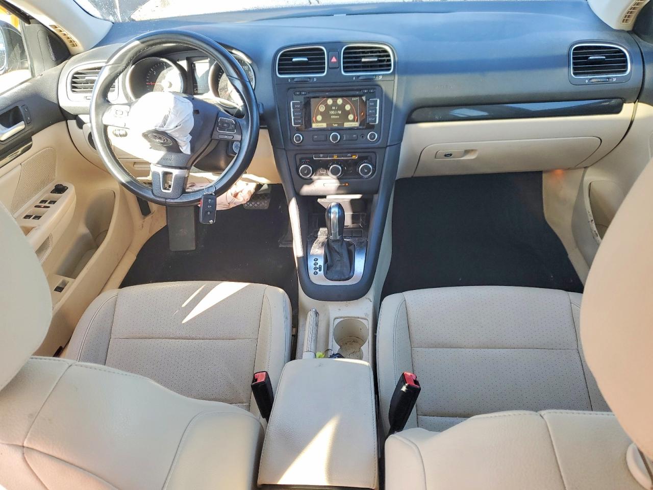 2014 VOLKSWAGEN JETTA TDI photo 8