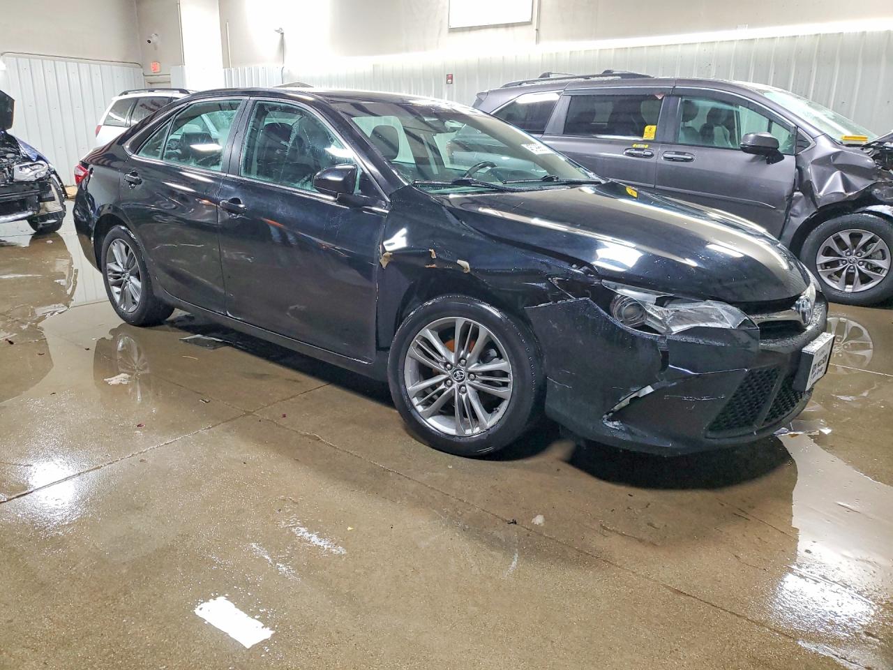 2015 TOYOTA CAMRY SE photo 7