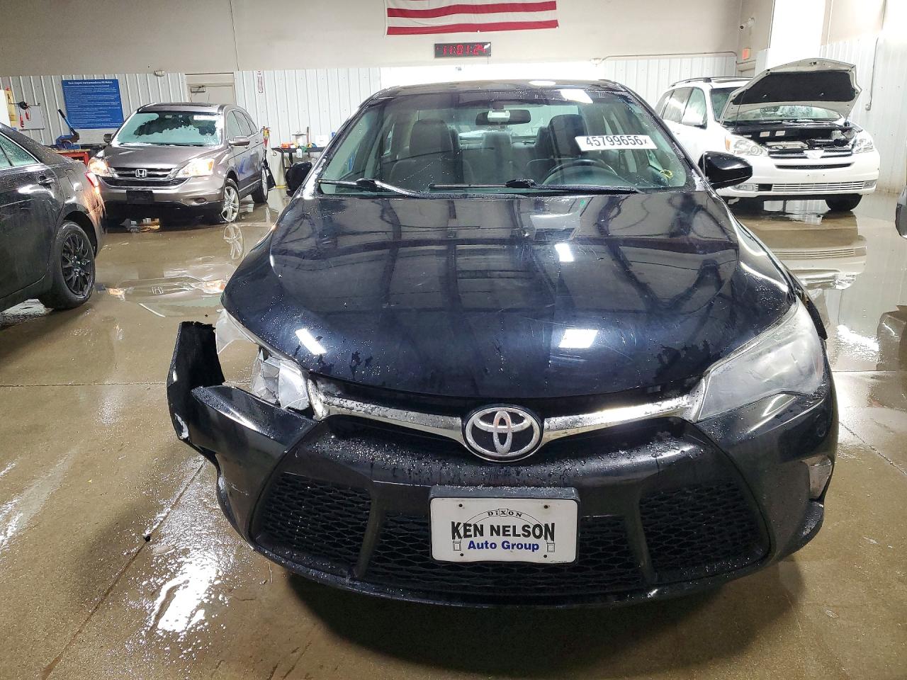 2015 TOYOTA CAMRY SE photo 9
