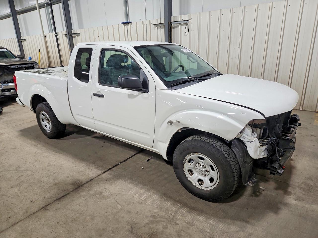2017 NISSAN FRONTIER S photo 7
