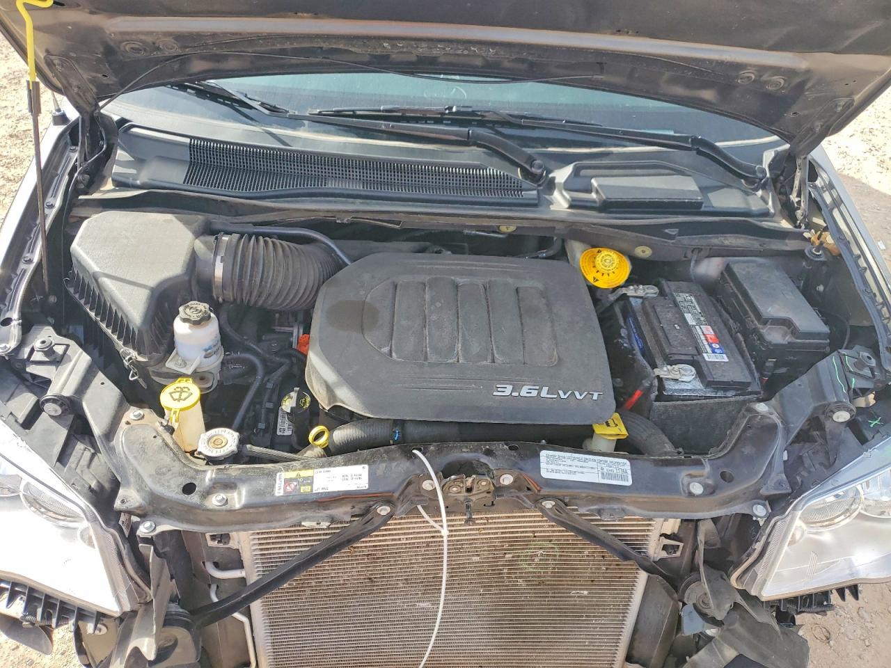 2015 CHRYSLER TOWN & COUNTRY TOURING photo 12