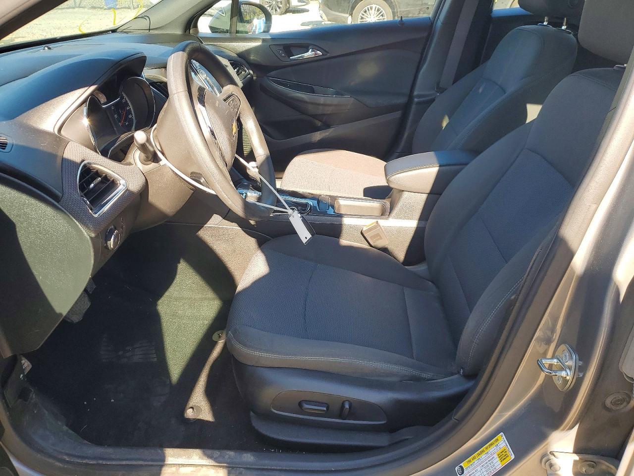 2017 CHEVROLET CRUZE LT photo 7
