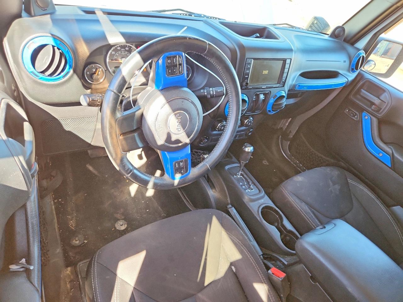 2014 JEEP WRANGLER SAHARA photo 15