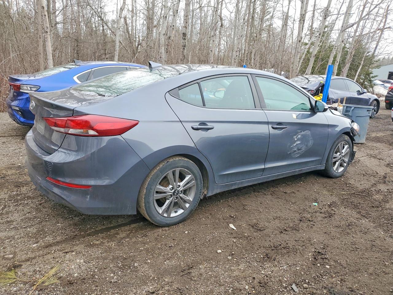 2017 HYUNDAI ELANTRA SE photo 5