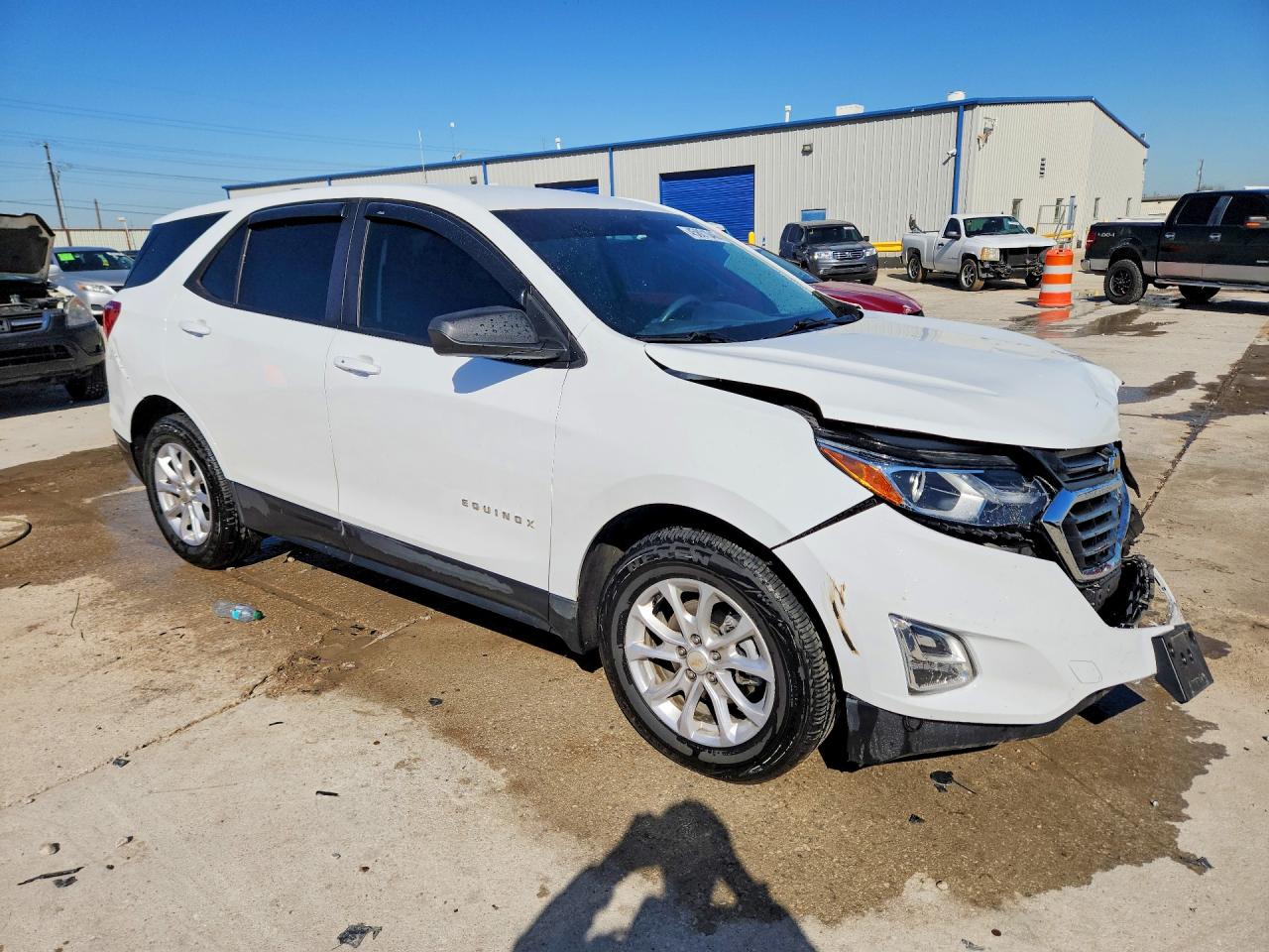 2020 CHEVROLET EQUINOX LS photo 4