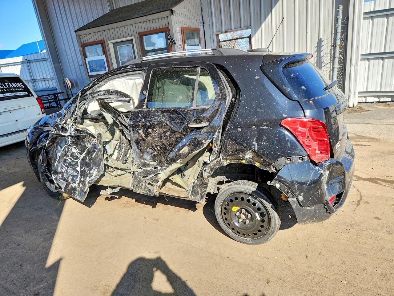 2019 CHEVROLET TRAX 1LT photo 3