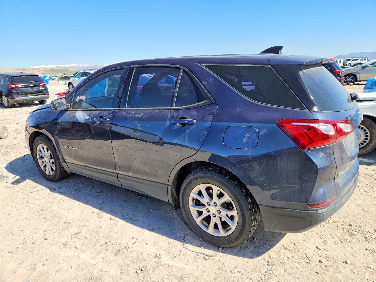2019 CHEVROLET EQUINOX LS photo 3