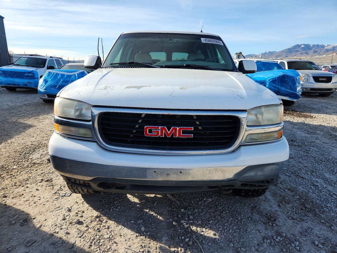2002 GMC YUKON XL K1500 photo 5