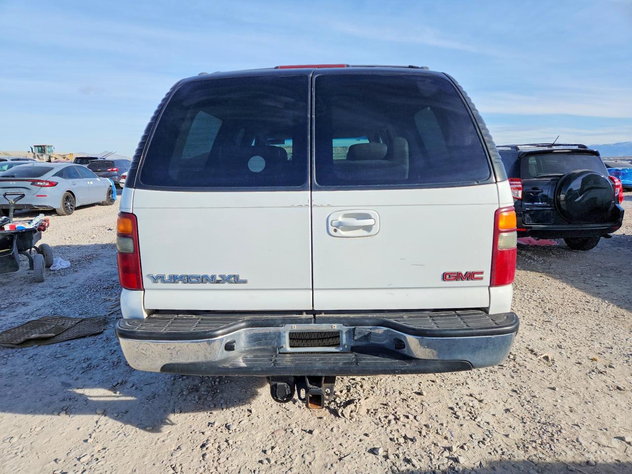 2002 GMC YUKON XL K1500 photo 6