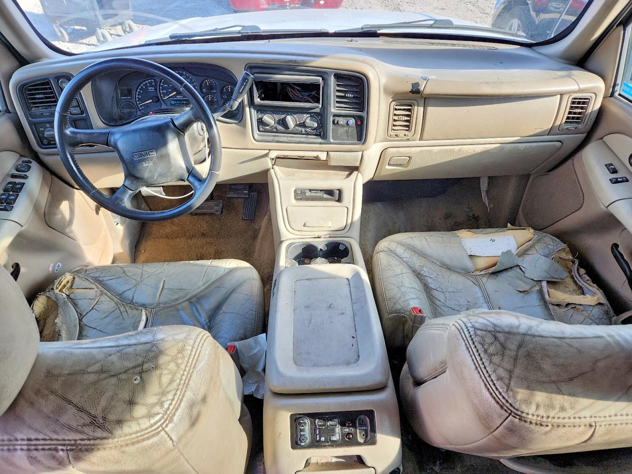 2002 GMC YUKON XL K1500 photo 8
