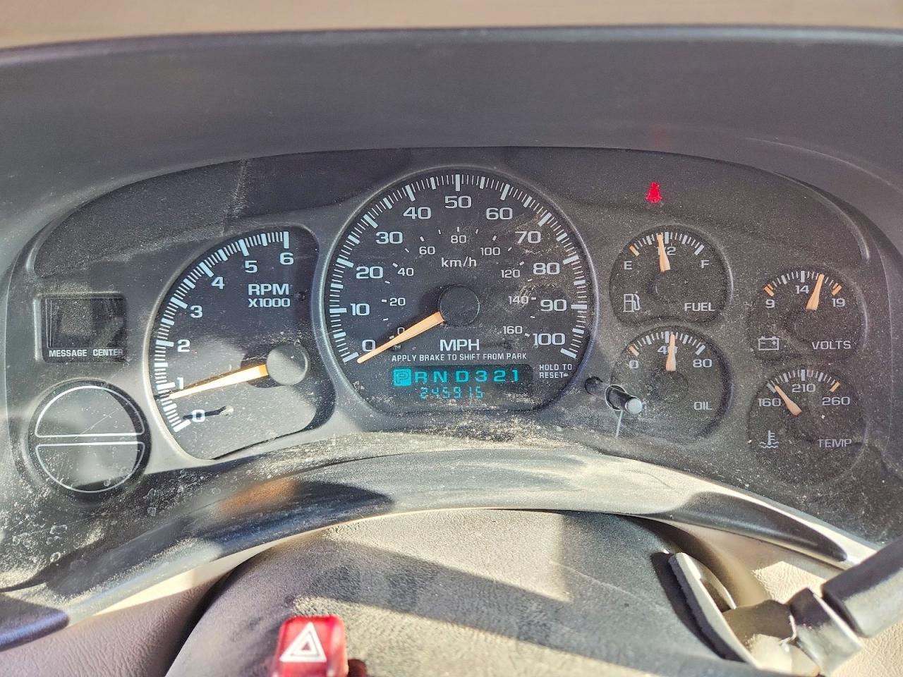 2002 GMC YUKON XL K1500 photo 9