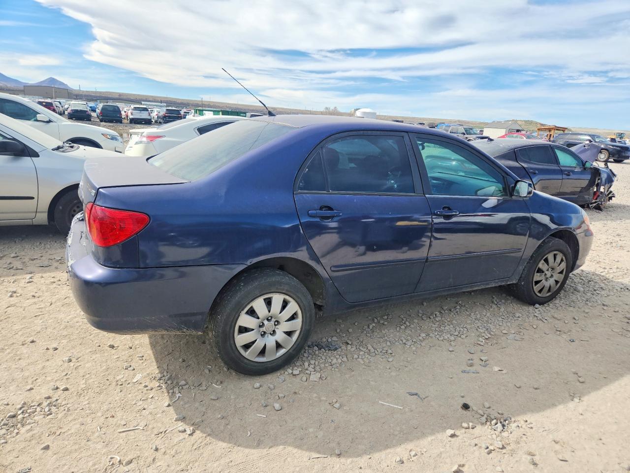2004 TOYOTA COROLLA CE photo 3