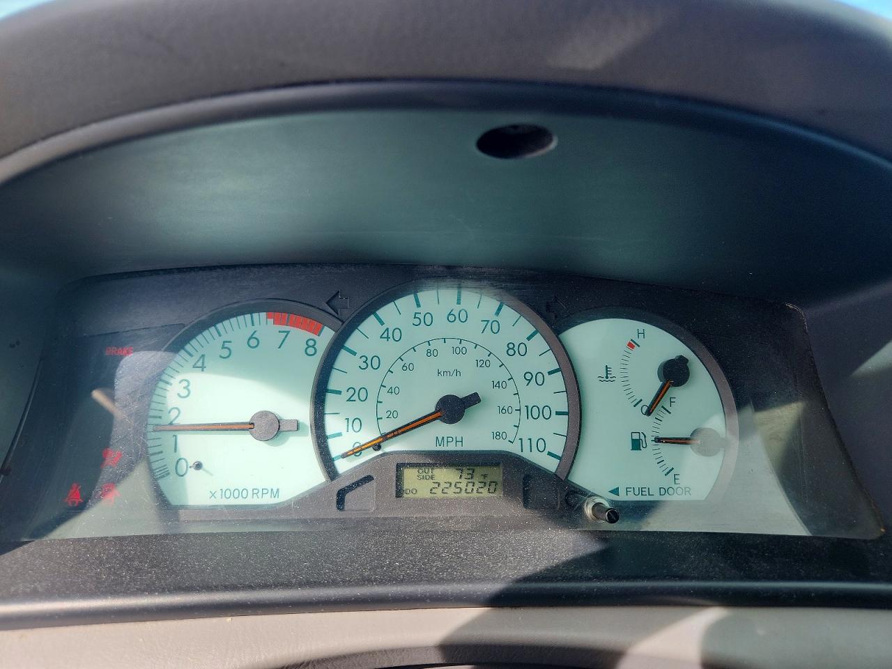 2004 TOYOTA COROLLA CE photo 9