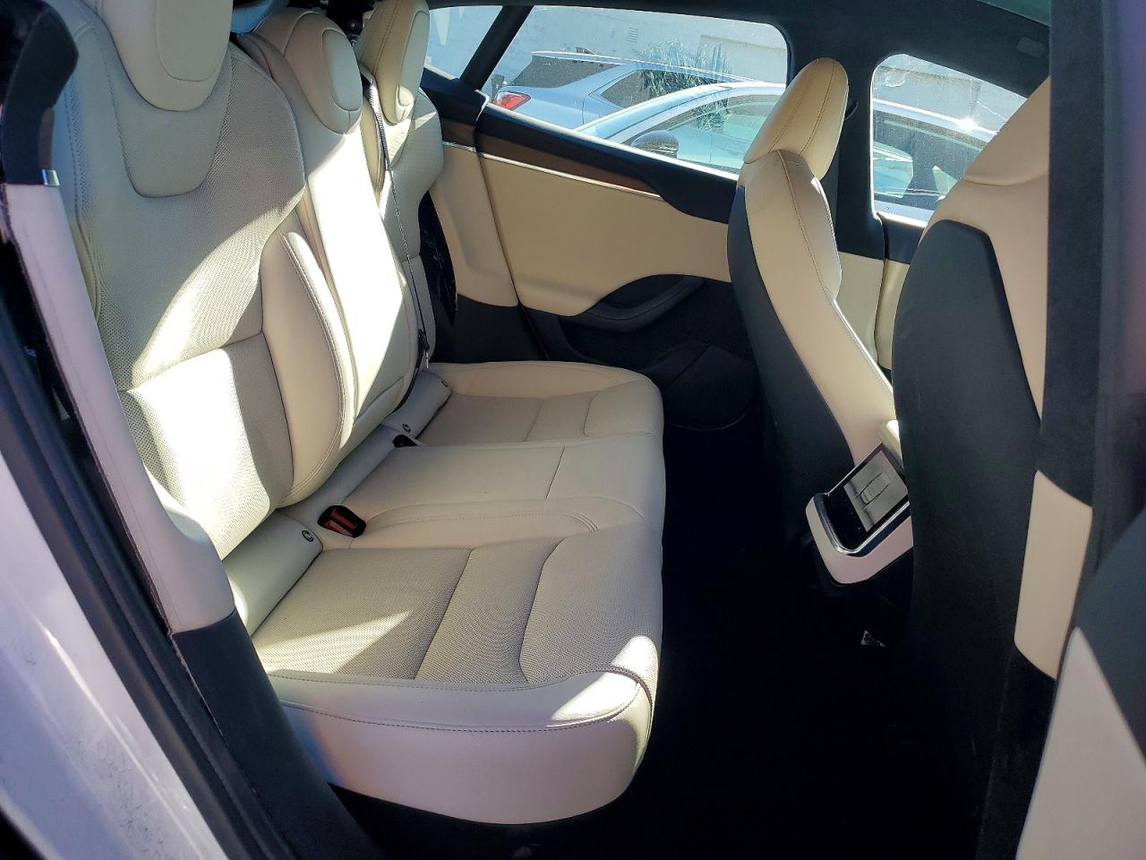 2022 TESLA MODEL S photo 10
