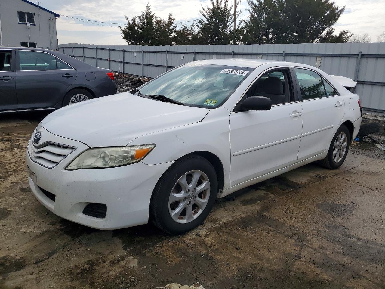 2011 TOYOTA CAMRY