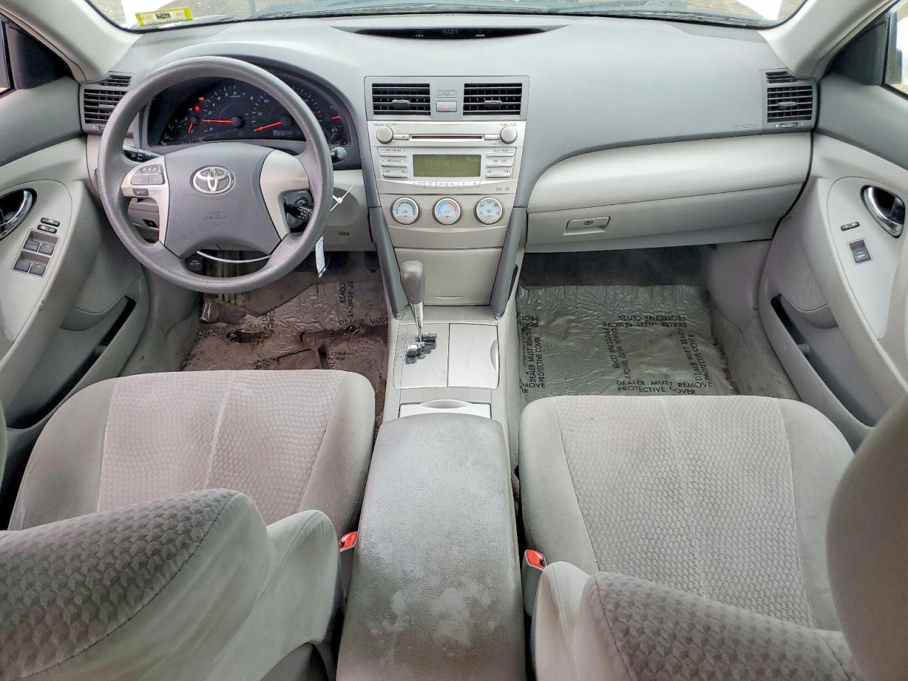 2011 TOYOTA CAMRY LE photo 22