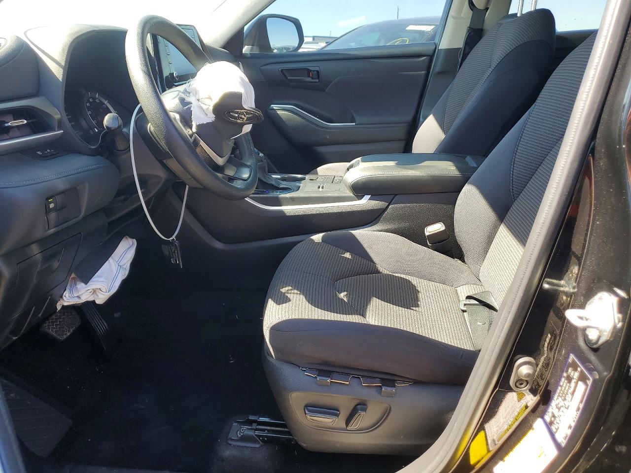 2022 TOYOTA HIGHLANDER L photo 19
