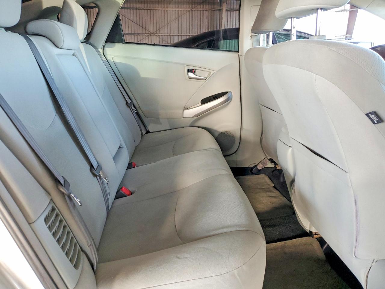 2013 TOYOTA PRIUS TWO photo 10