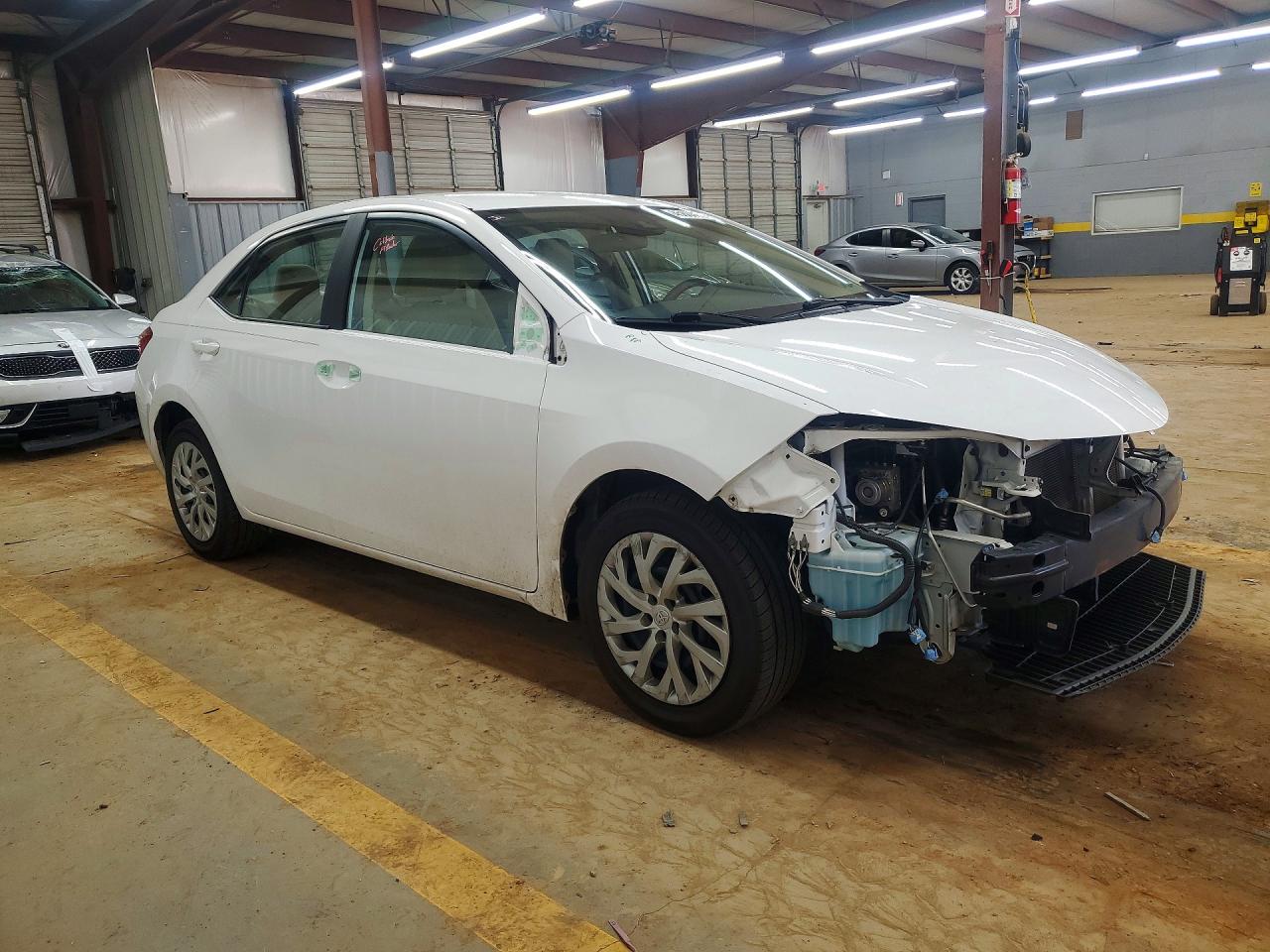 2017 TOYOTA COROLLA LE photo 4