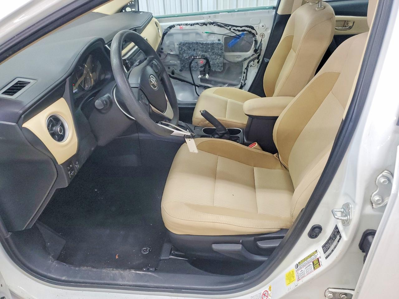 2017 TOYOTA COROLLA LE photo 7