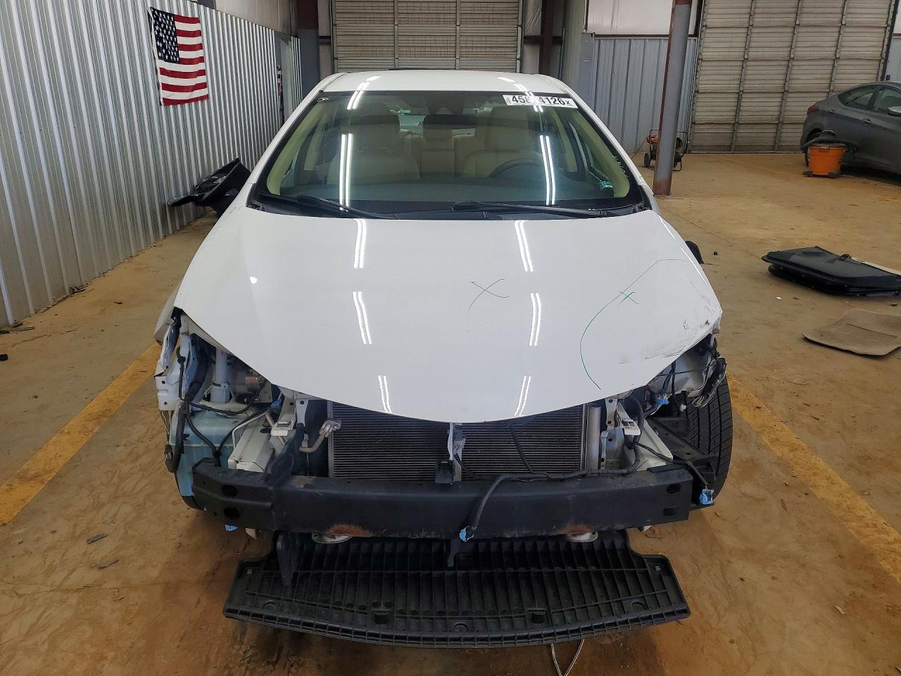 2017 TOYOTA COROLLA LE photo 5