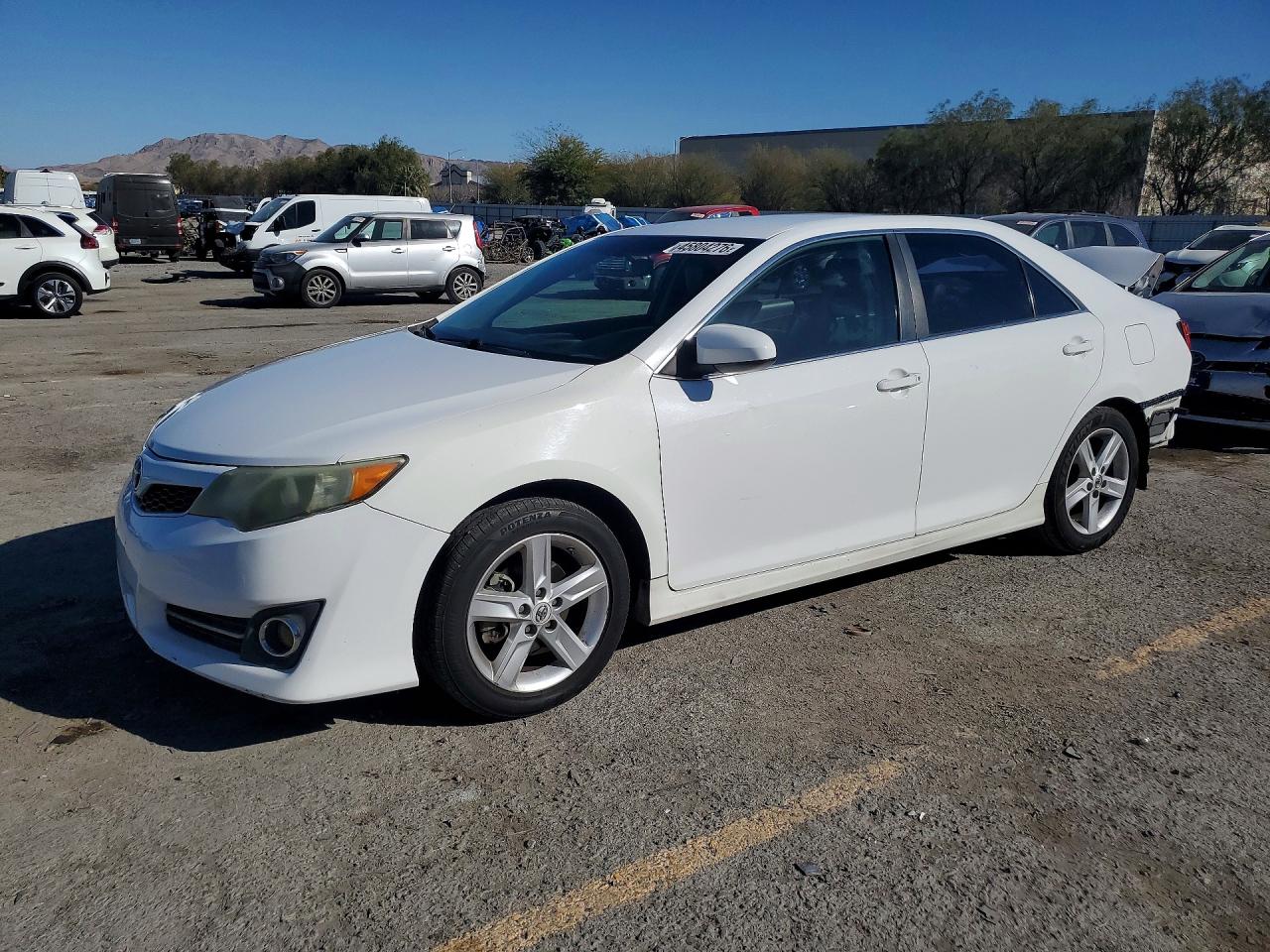 2014 TOYOTA CAMRY