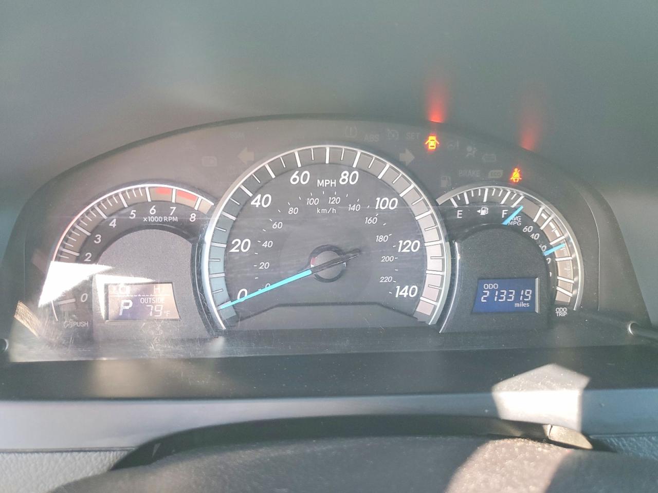 2014 TOYOTA CAMRY SE photo 9