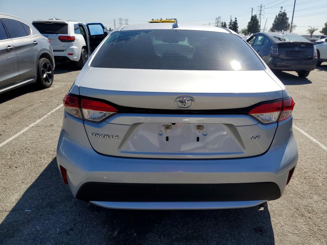 2021 TOYOTA COROLLA LE photo 6