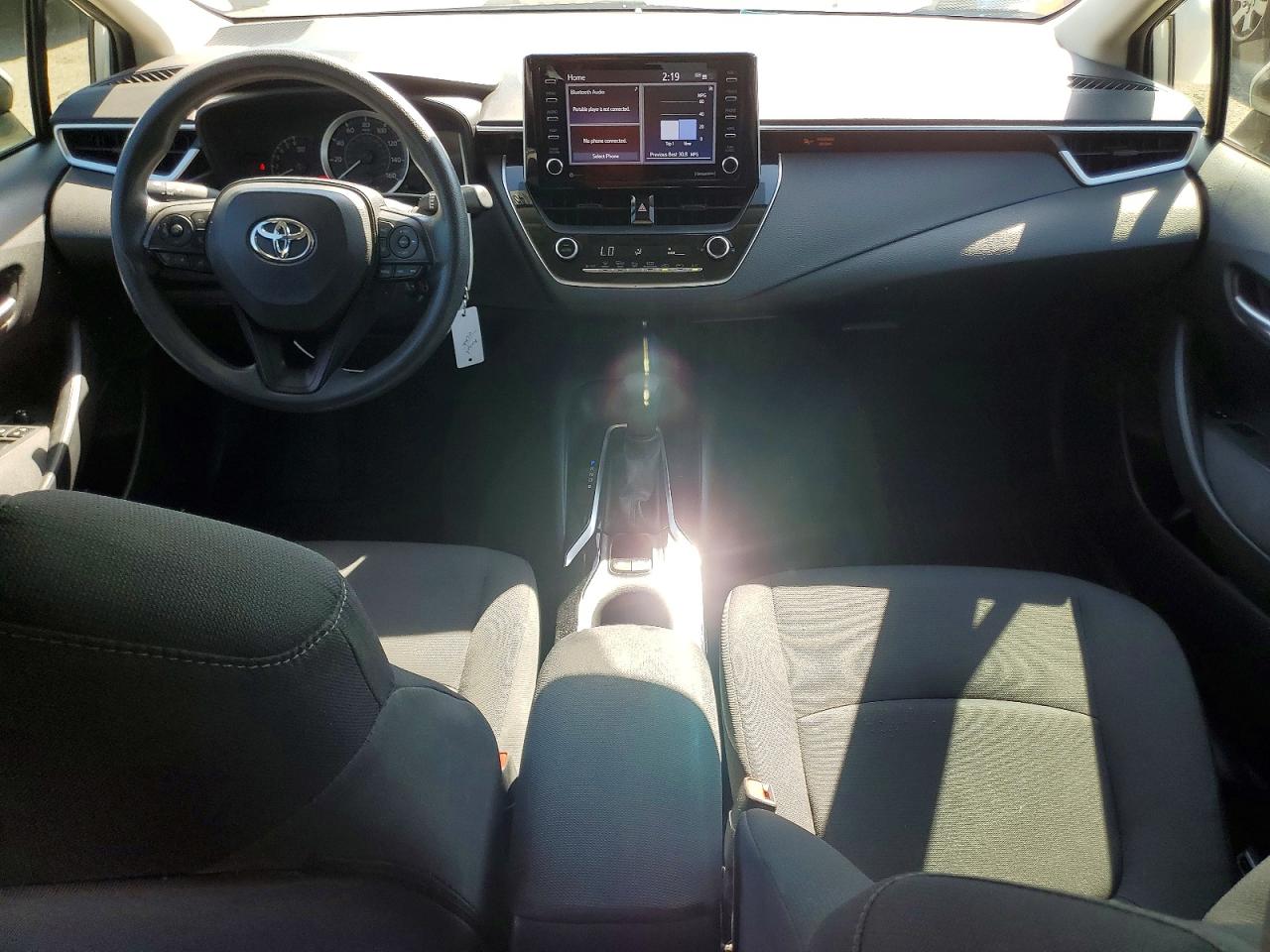 2021 TOYOTA COROLLA LE photo 8