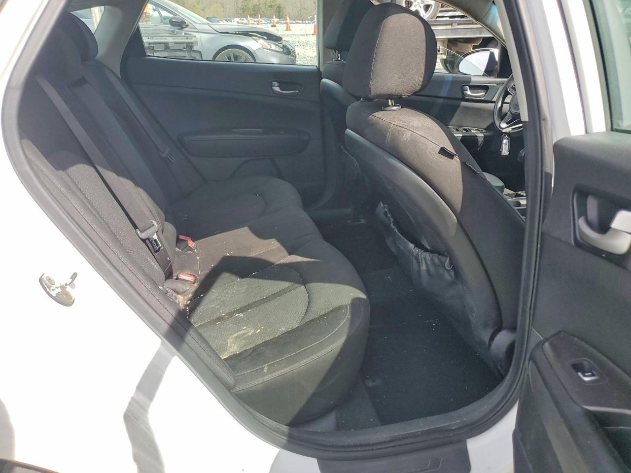 2017 KIA OPTIMA LX photo 10