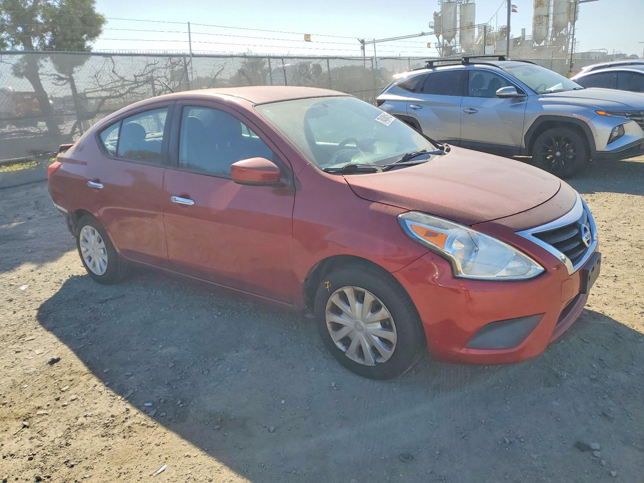 2019 NISSAN VERSA S photo 4