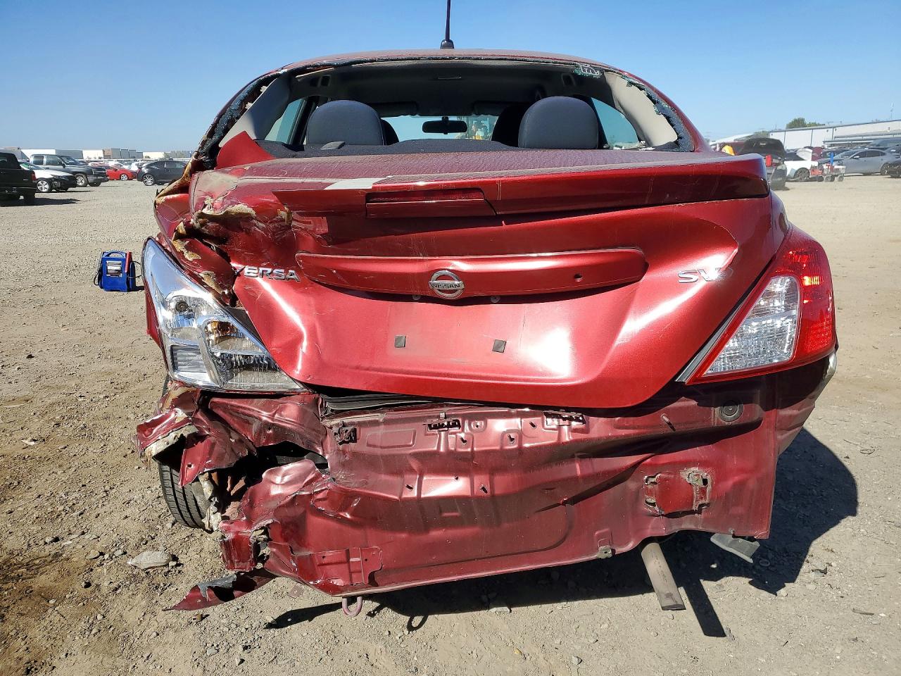 2019 NISSAN VERSA S photo 6
