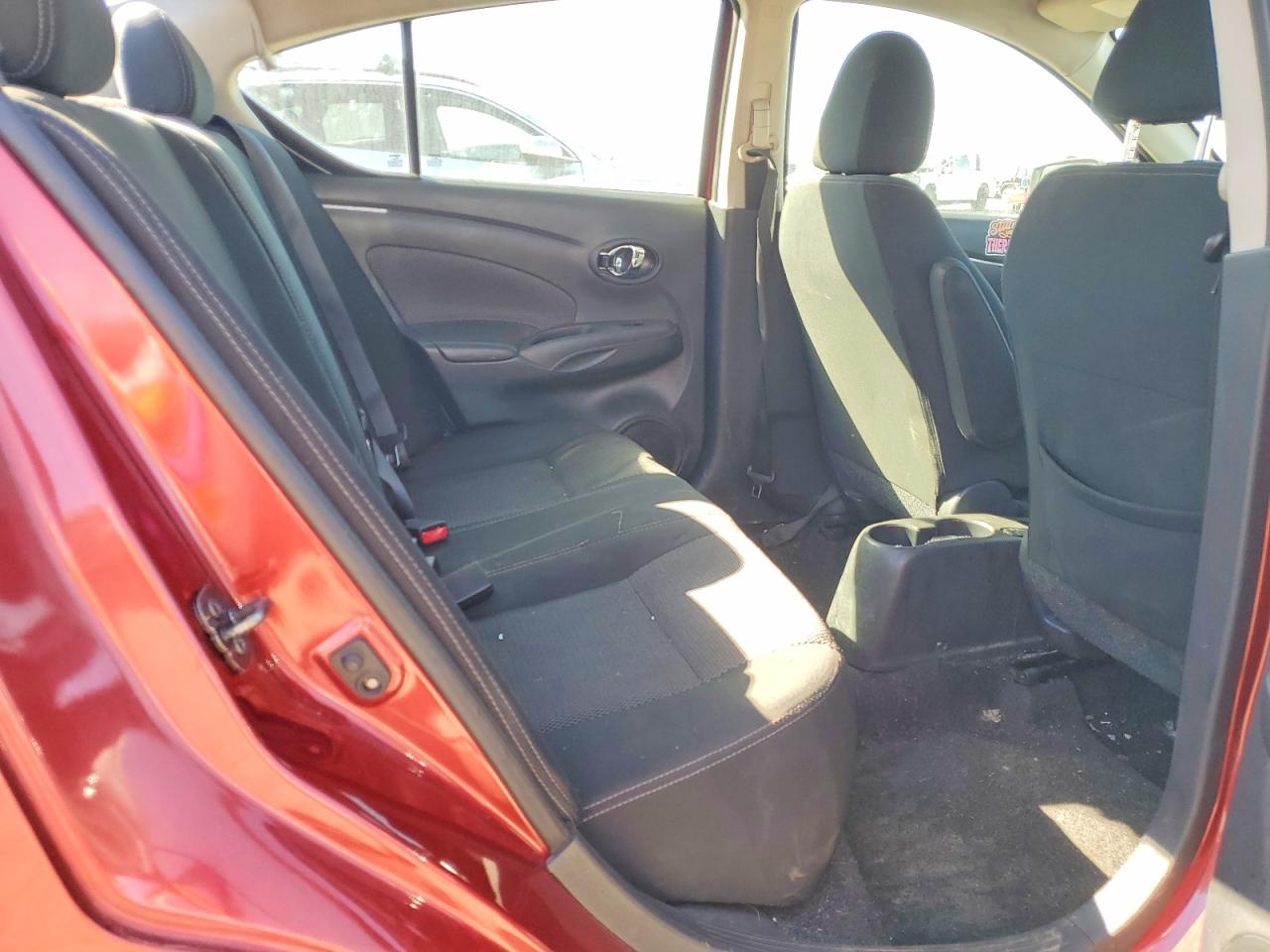2019 NISSAN VERSA S photo 10