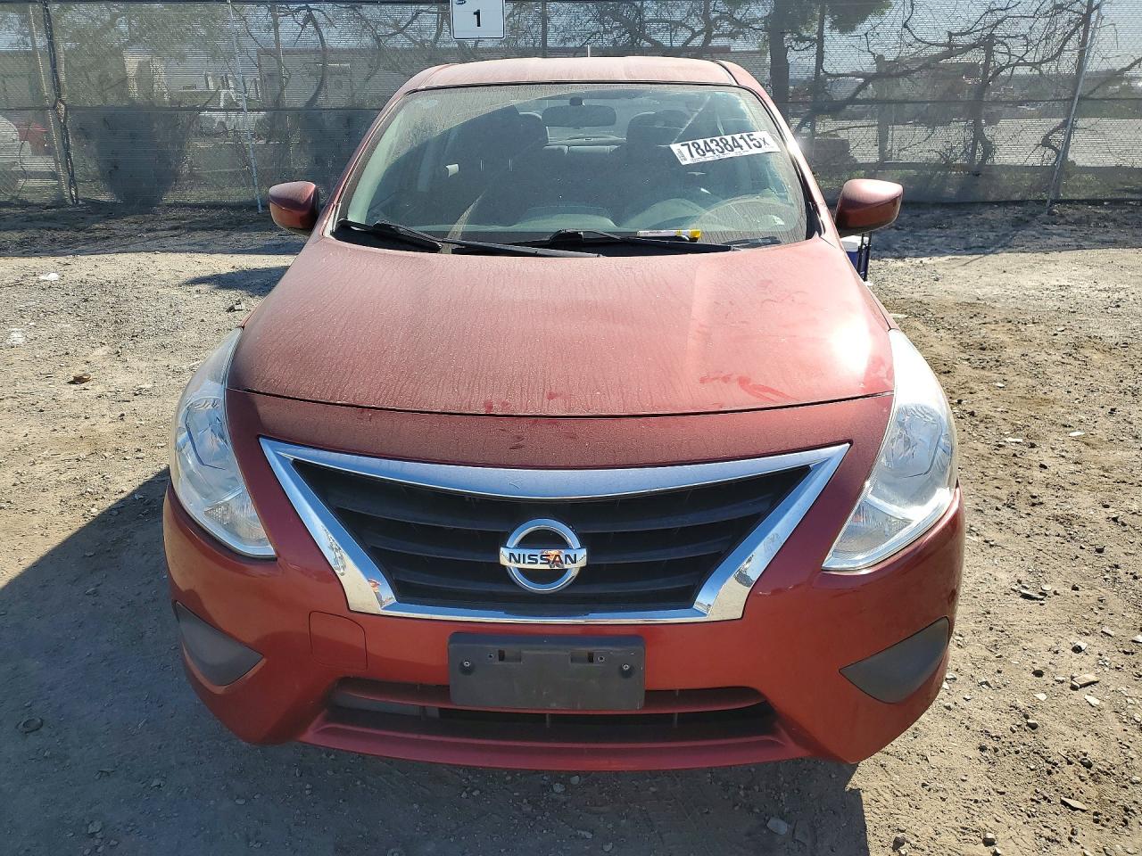2019 NISSAN VERSA S photo 5